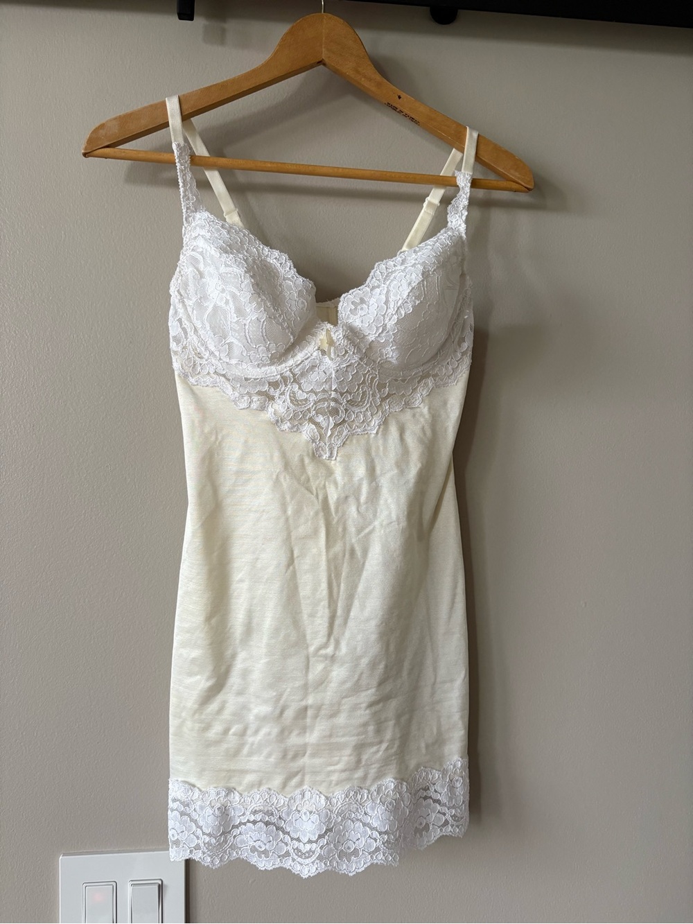 Vintage 80s 90s Victorias Secret Original Gold Label Slip